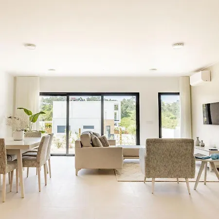 Paraiso Da Foz - By Sch フォス・ド・アレーリョ